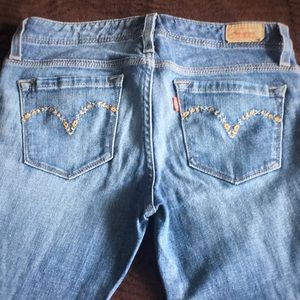 Levi's women jeans with embroidery